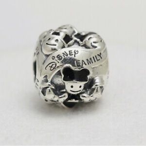 Pandora Disney Family Charm